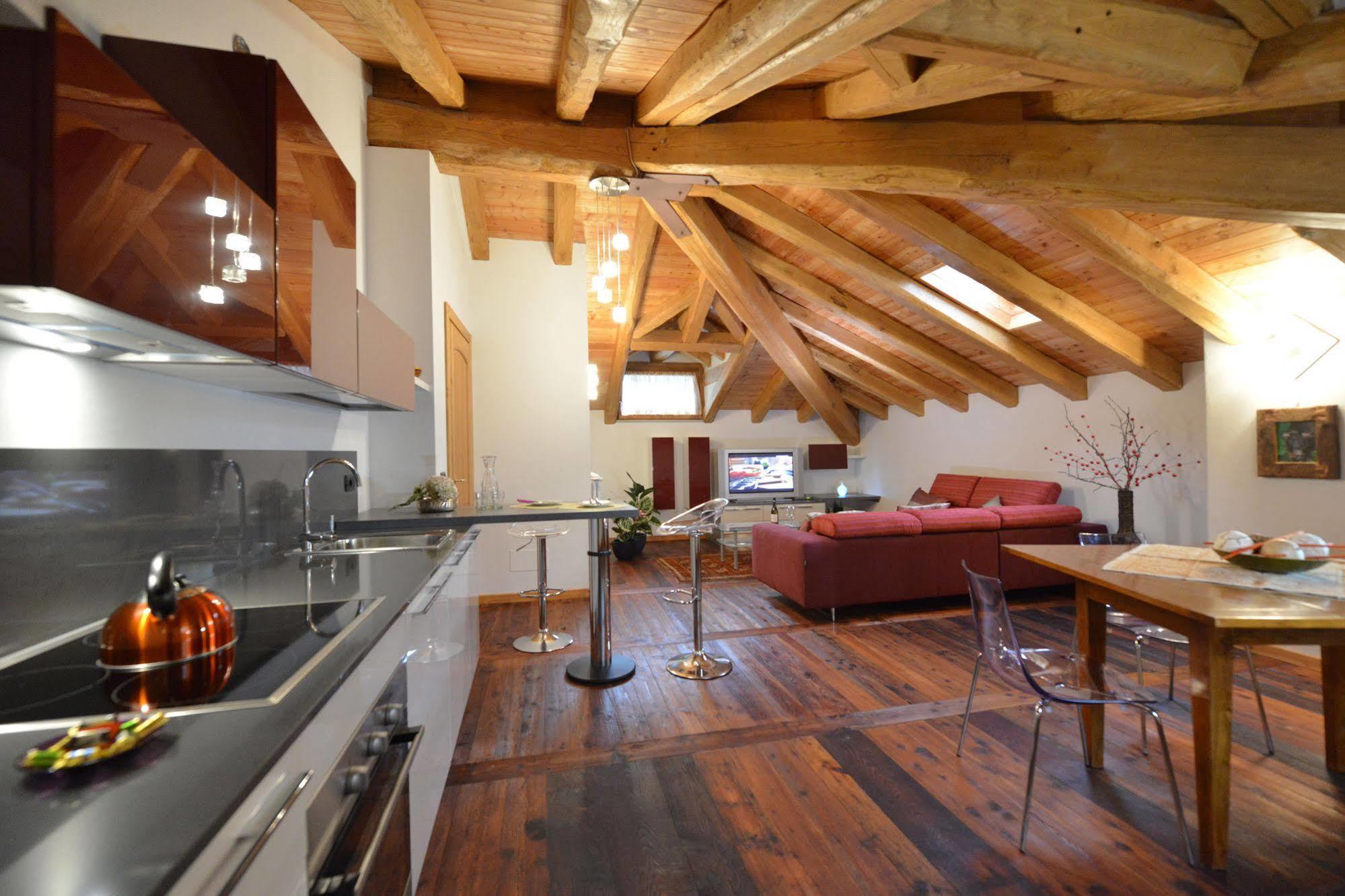 Au Berceau Du Bien-Etre Villa Chambave Exterior foto