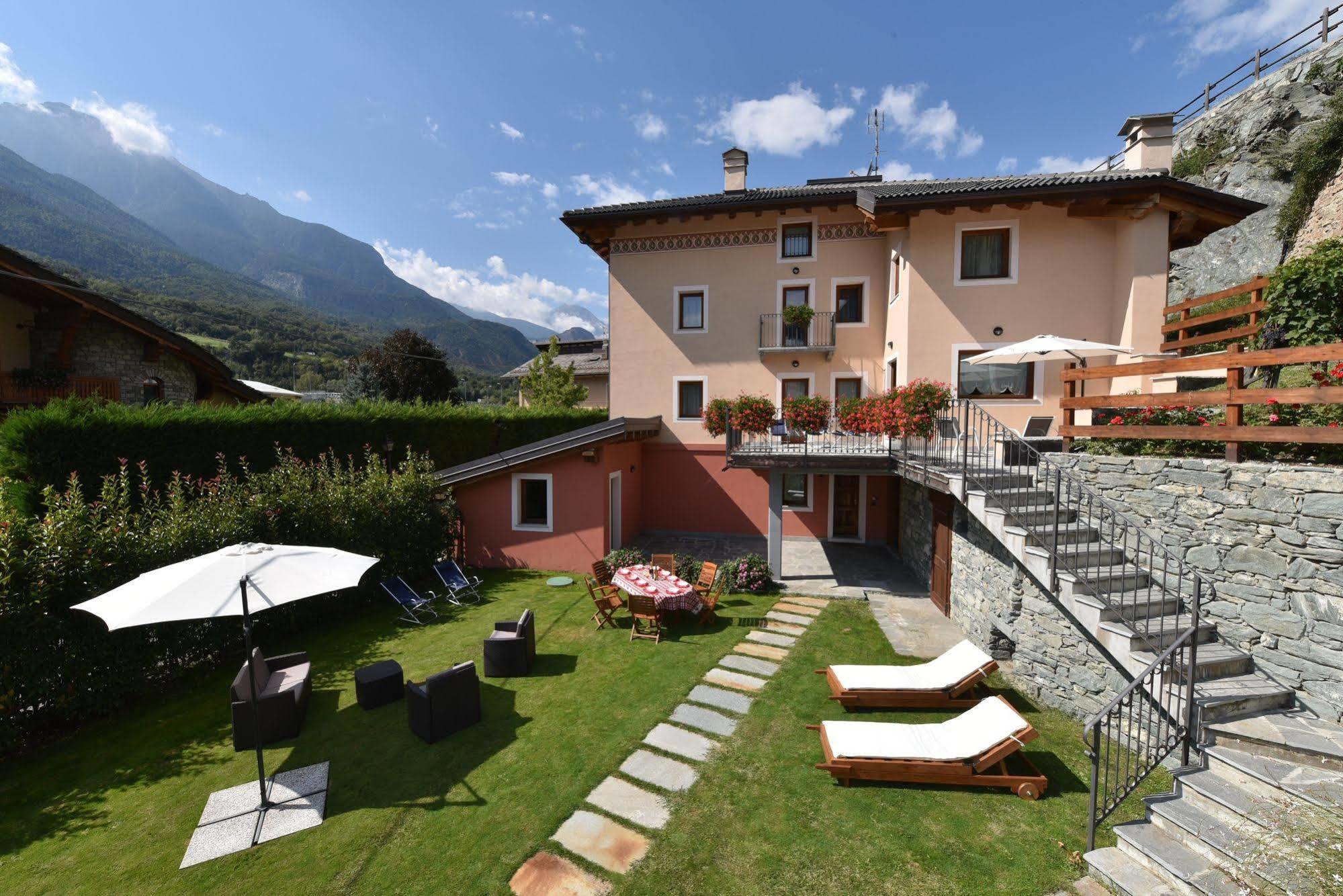 Au Berceau Du Bien-Etre Villa Chambave Exterior foto